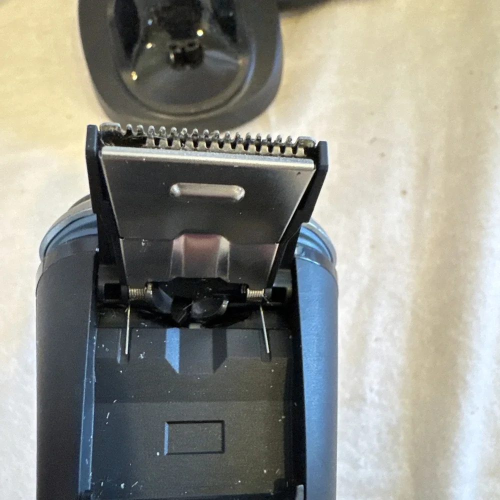 Philips Norelco Cordless Wet & Dry Shaver 3900 3000 Series Model S3341 Tested